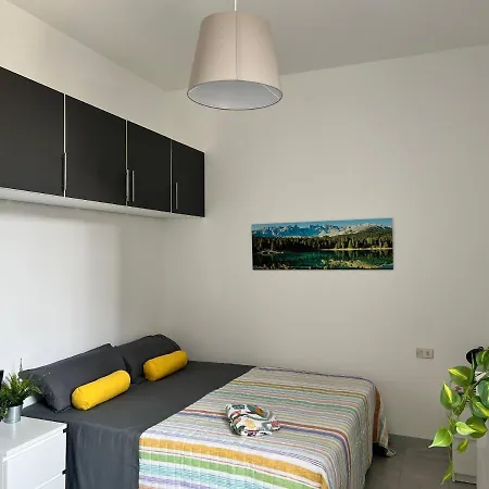 Bnbook Cascina Crennese شقة غالاّراتي